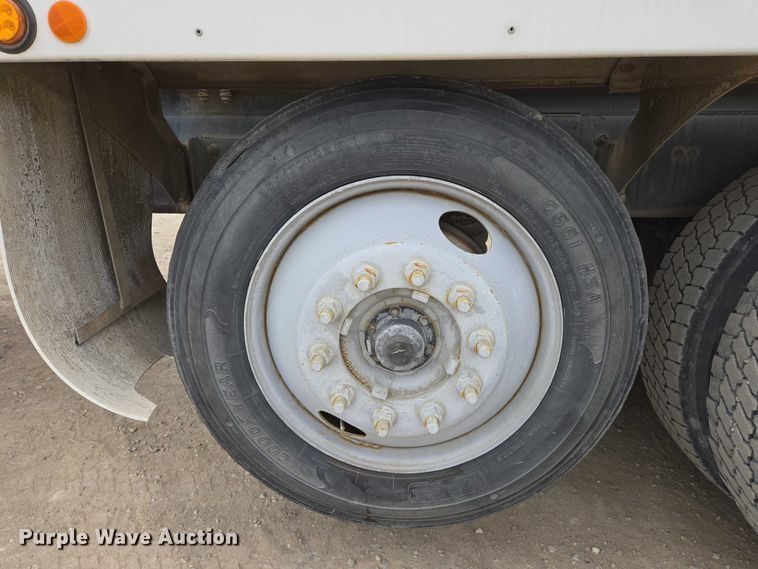 image for item EB1156 2006 International PayStar 5500i ready mix truck