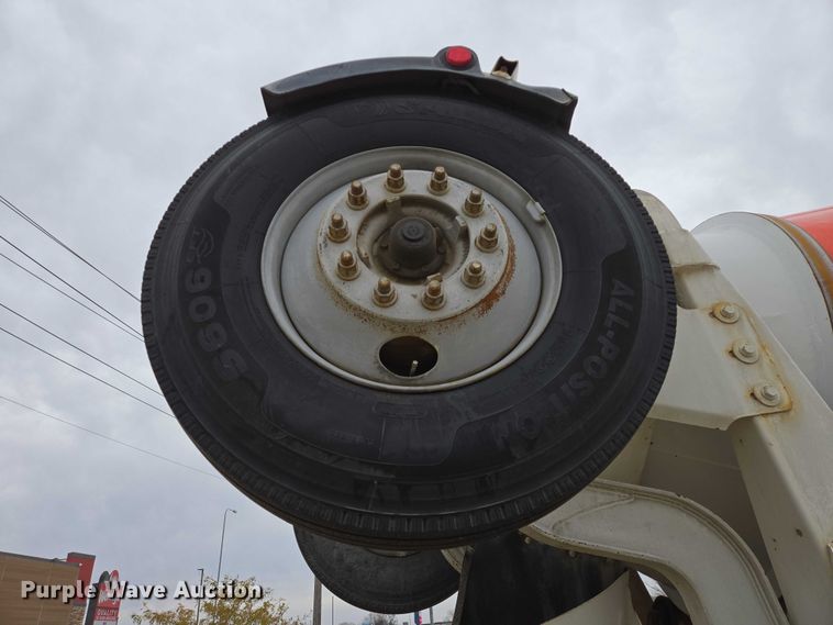 image for item EB1156 2006 International PayStar 5500i ready mix truck