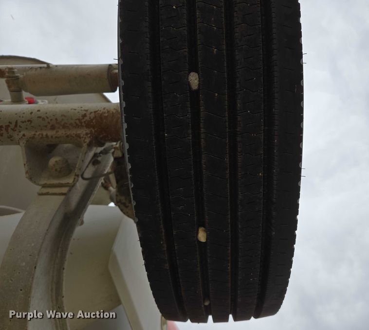 image for item EB1156 2006 International PayStar 5500i ready mix truck