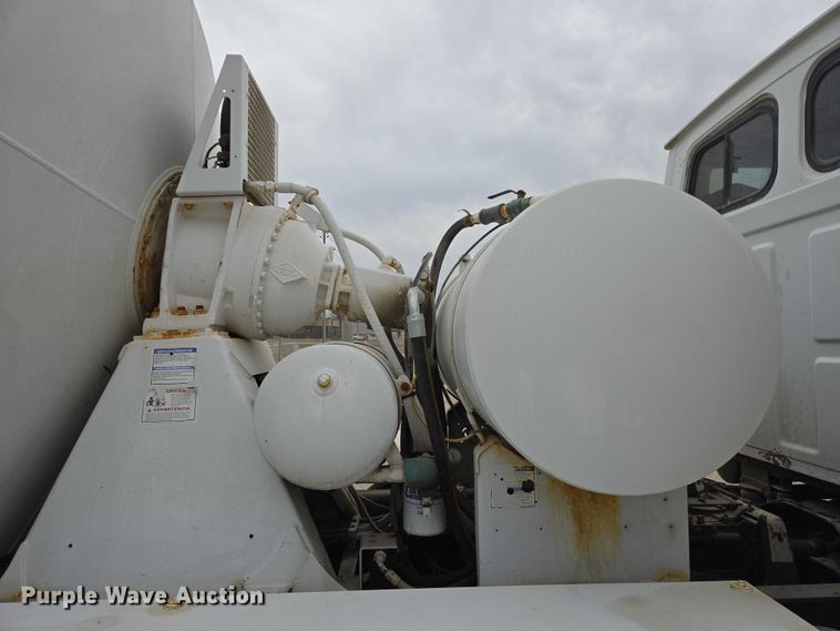 image for item EB1157 2004 Sterling L9500 ready mix truck