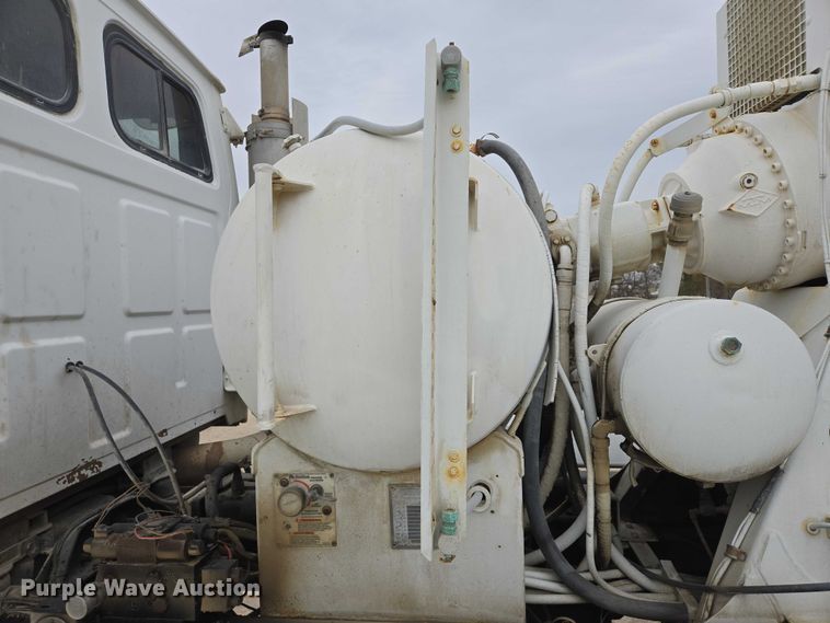 image for item EB1157 2004 Sterling L9500 ready mix truck