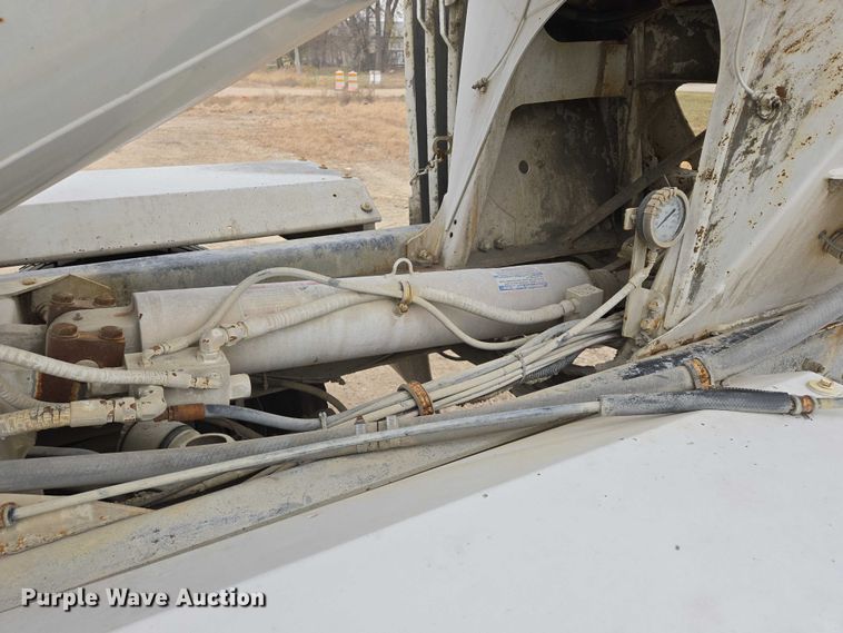 image for item EB1157 2004 Sterling L9500 ready mix truck