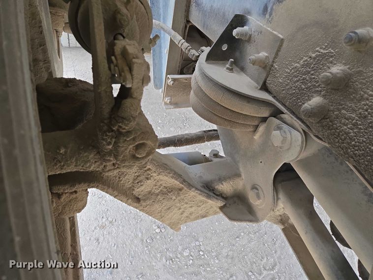 image for item EB1157 2004 Sterling L9500 ready mix truck