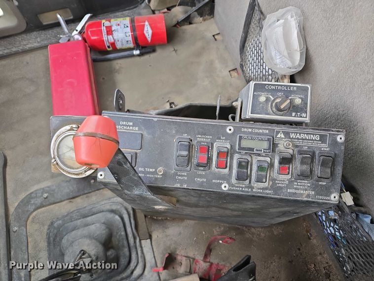 image for item EB1157 2004 Sterling L9500 ready mix truck