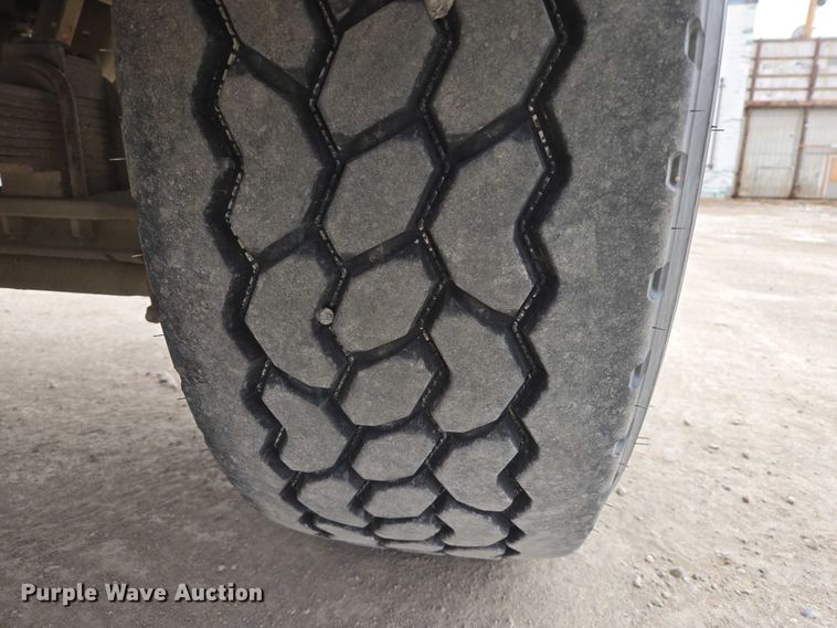 image for item EB1157 2004 Sterling L9500 ready mix truck