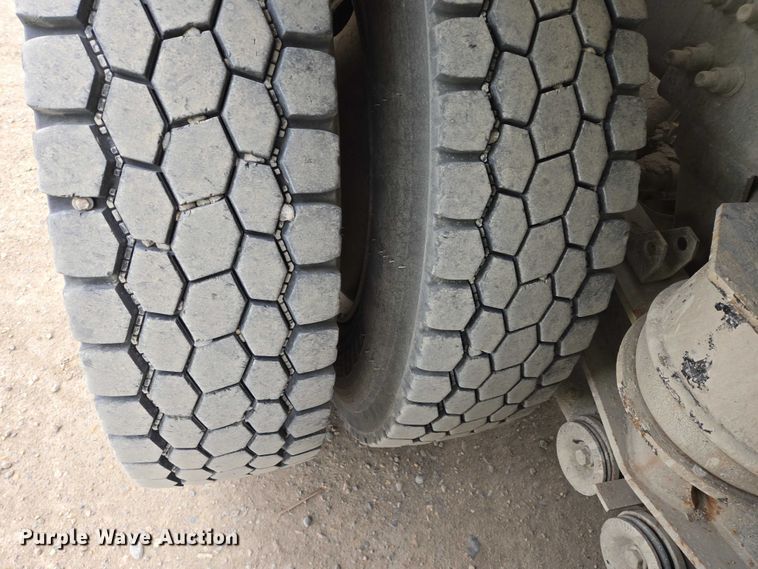 image for item EB1157 2004 Sterling L9500 ready mix truck