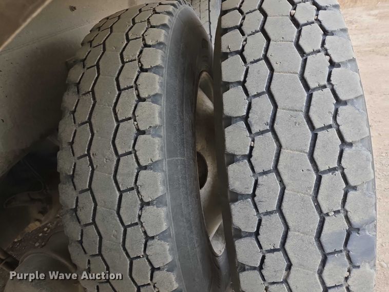 image for item EB1157 2004 Sterling L9500 ready mix truck