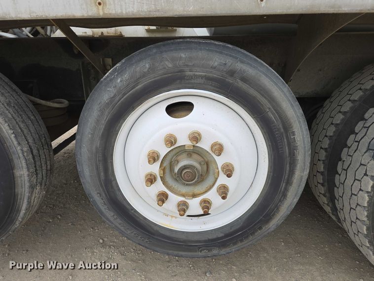 image for item EB1157 2004 Sterling L9500 ready mix truck