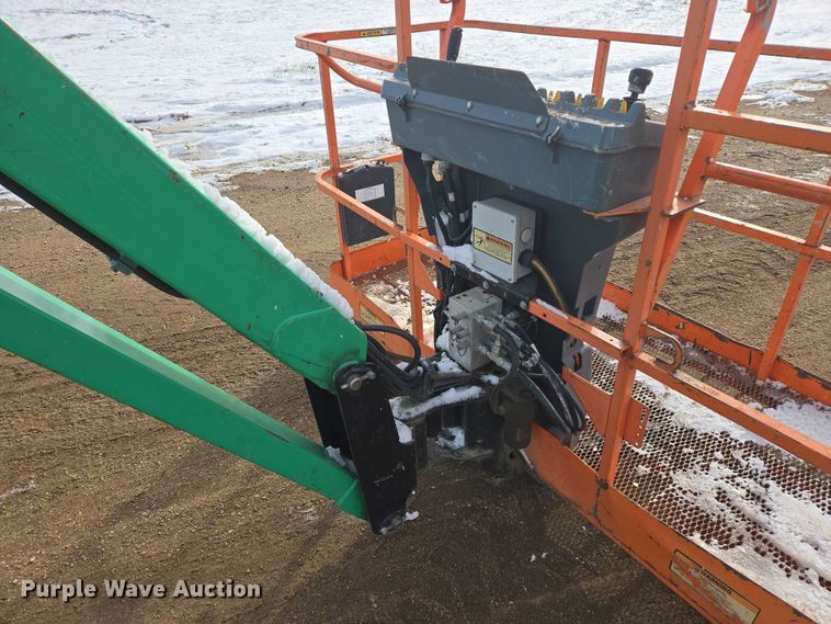 image for item EB1160 2015 JLG 1350SJP boom lift