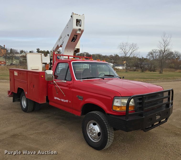 image for item EB1161 1996 Ford F350 XL bucket truck