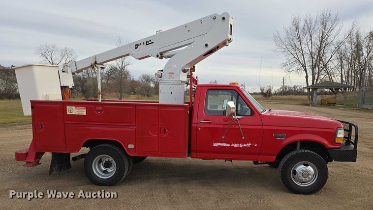 image for item EB1161 1996 Ford F350 XL bucket truck