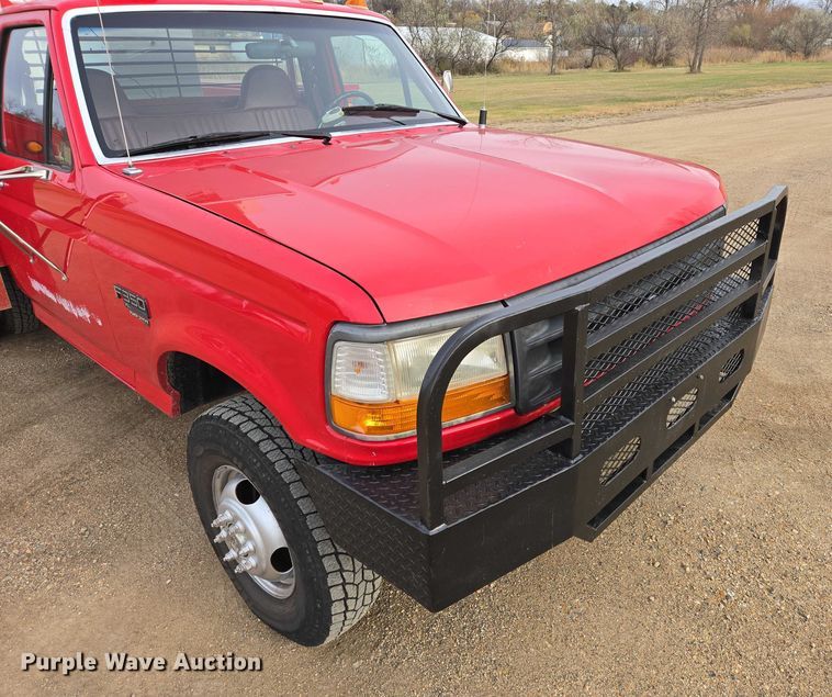 image for item EB1161 1996 Ford F350 XL bucket truck