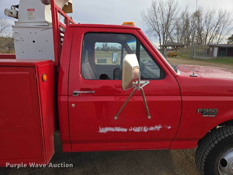 image for item EB1161 1996 Ford F350 XL bucket truck