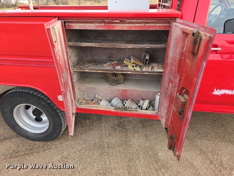 image for item EB1161 1996 Ford F350 XL bucket truck