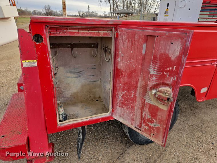 image for item EB1161 1996 Ford F350 XL bucket truck