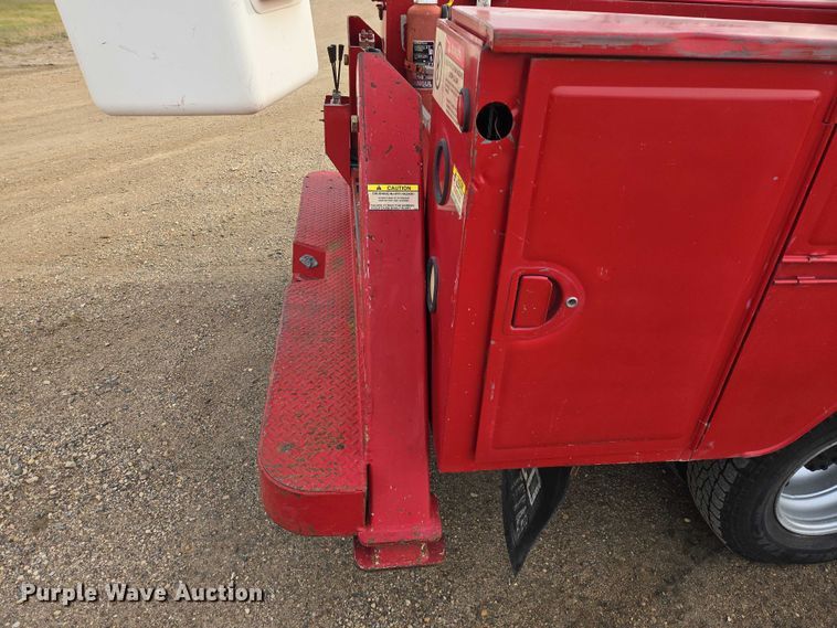 image for item EB1161 1996 Ford F350 XL bucket truck