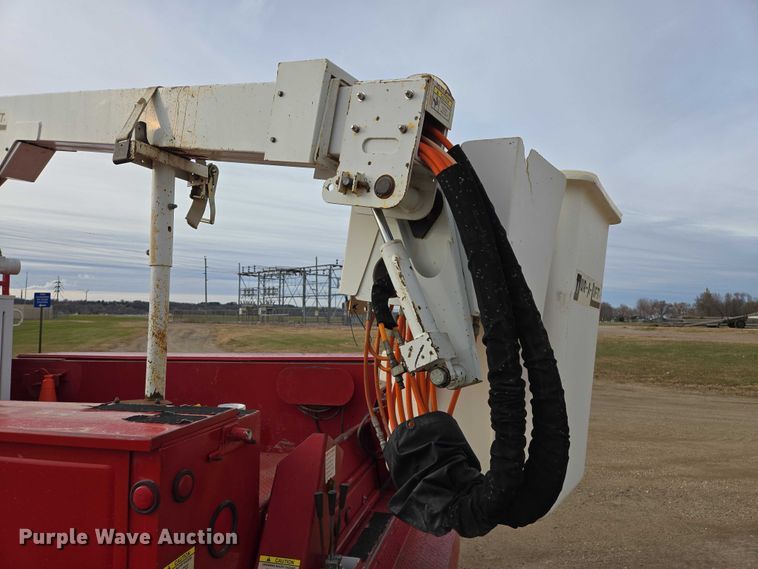 image for item EB1161 1996 Ford F350 XL bucket truck