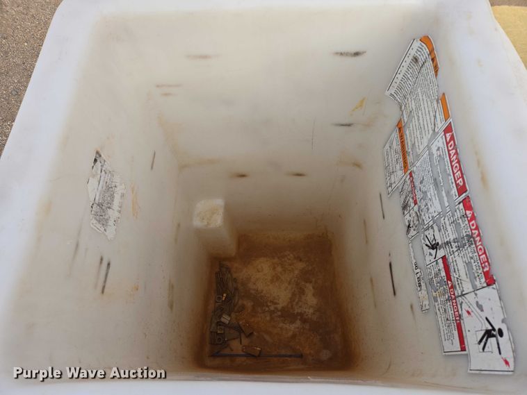 image for item EB1161 1996 Ford F350 XL bucket truck