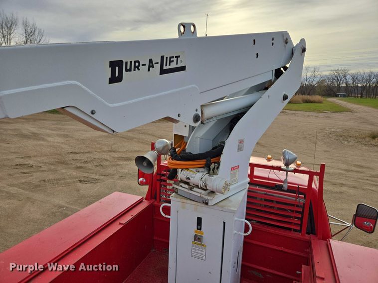 image for item EB1161 1996 Ford F350 XL bucket truck