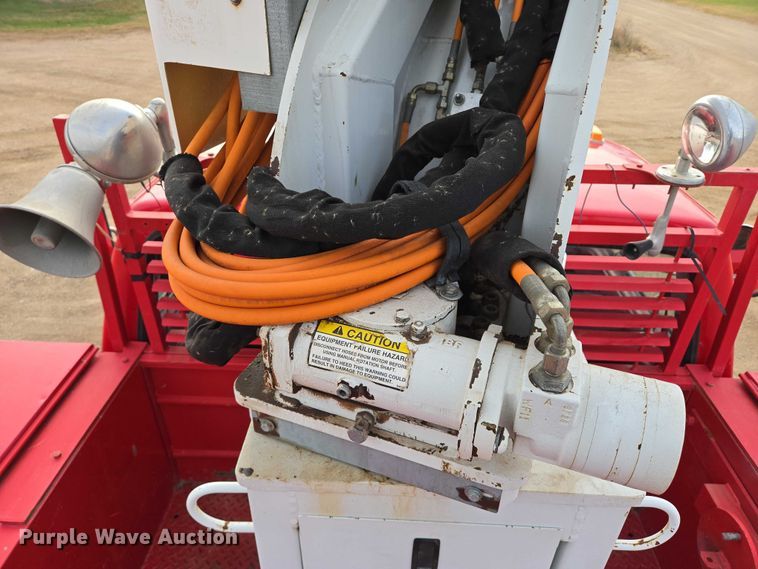 image for item EB1161 1996 Ford F350 XL bucket truck