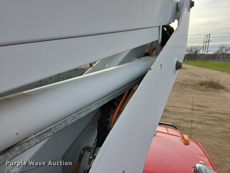 image for item EB1161 1996 Ford F350 XL bucket truck