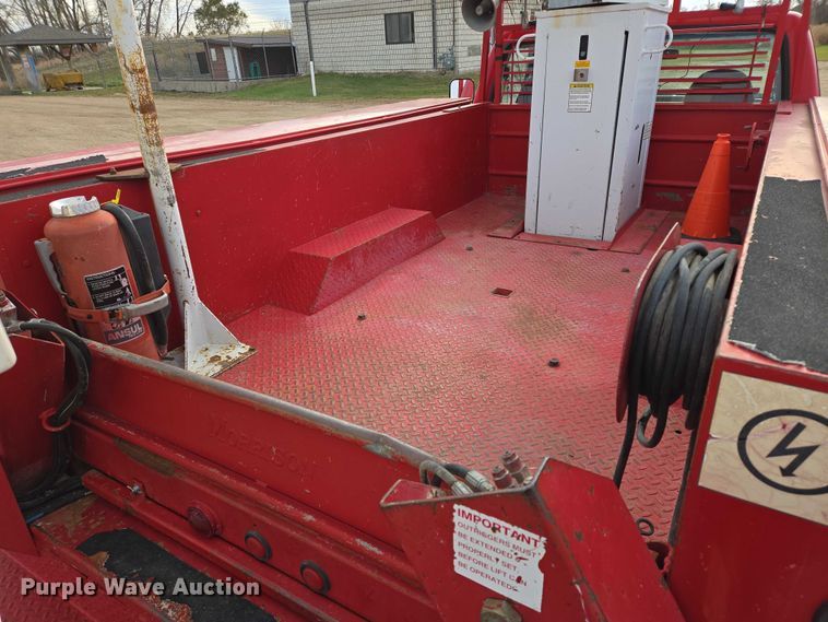 image for item EB1161 1996 Ford F350 XL bucket truck