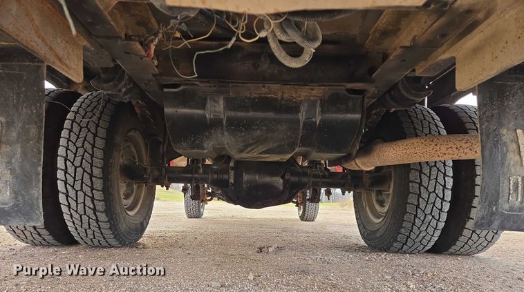 image for item EB1161 1996 Ford F350 XL bucket truck