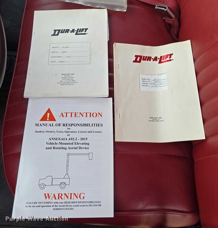 image for item EB1161 1996 Ford F350 XL bucket truck