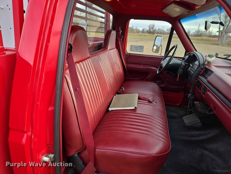 image for item EB1161 1996 Ford F350 XL bucket truck