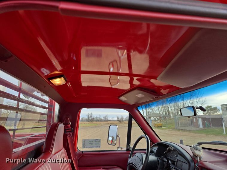 image for item EB1161 1996 Ford F350 XL bucket truck