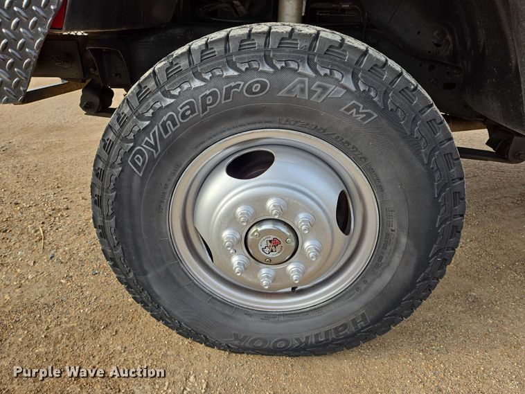 image for item EB1161 1996 Ford F350 XL bucket truck