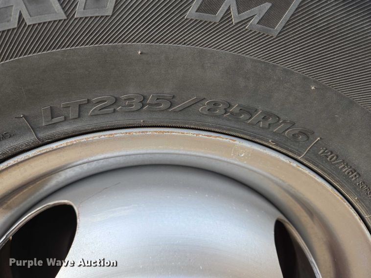 image for item EB1161 1996 Ford F350 XL bucket truck