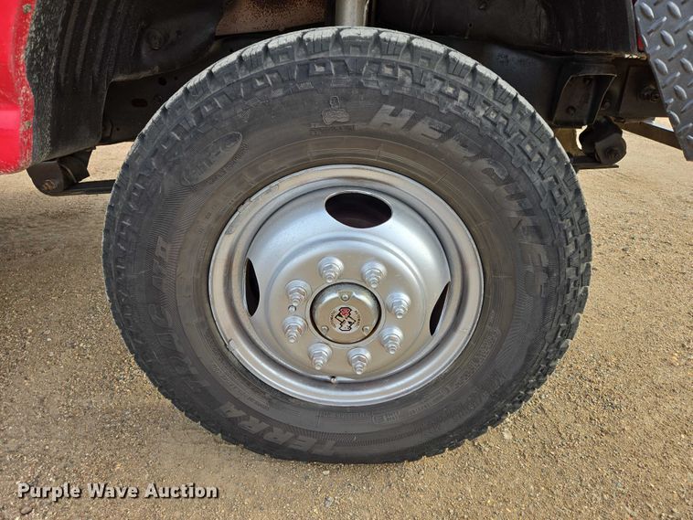 image for item EB1161 1996 Ford F350 XL bucket truck