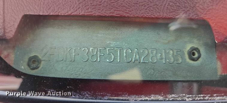 image for item EB1161 1996 Ford F350 XL bucket truck