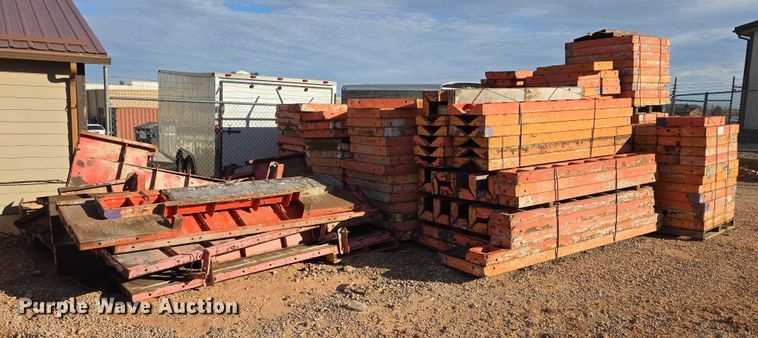 image for item EB1162 Peri Trio concrete forms