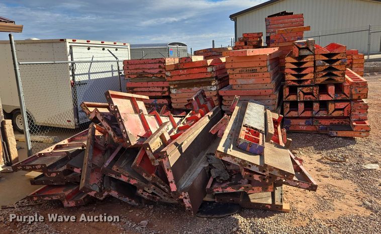 image for item EB1162 Peri Trio concrete forms