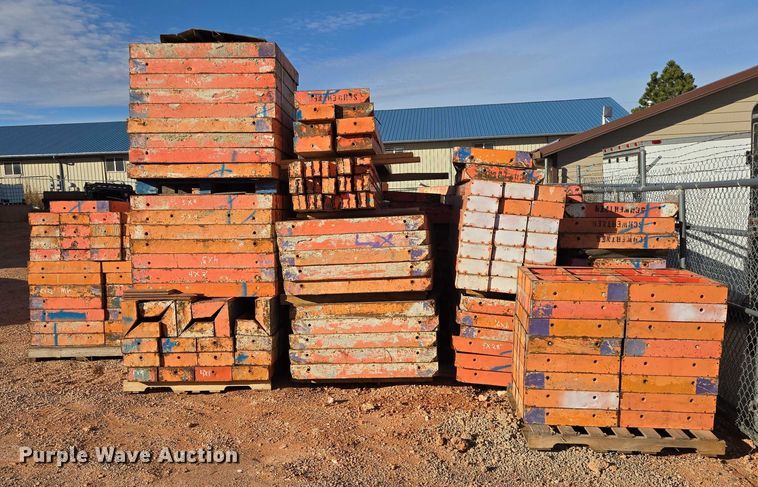 image for item EB1162 Peri Trio concrete forms