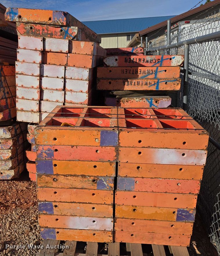 image for item EB1162 Peri Trio concrete forms