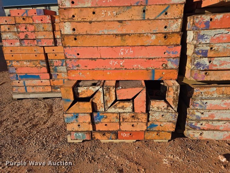 image for item EB1162 Peri Trio concrete forms