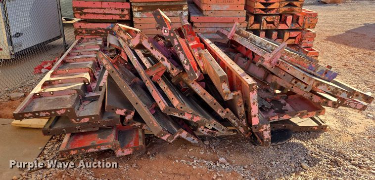 image for item EB1162 Peri Trio concrete forms