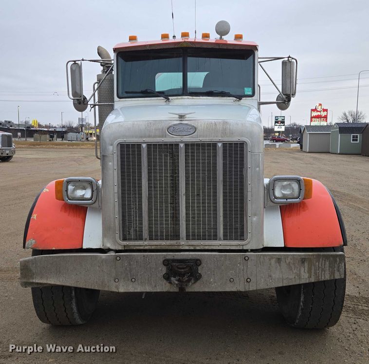 image for item EB1188 2003 Peterbilt 357 ready mix truck