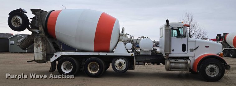image for item EB1188 2003 Peterbilt 357 ready mix truck