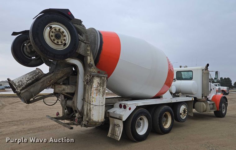 image for item EB1188 2003 Peterbilt 357 ready mix truck