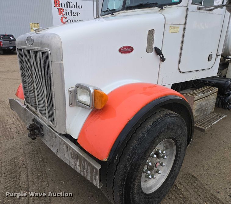 image for item EB1188 2003 Peterbilt 357 ready mix truck