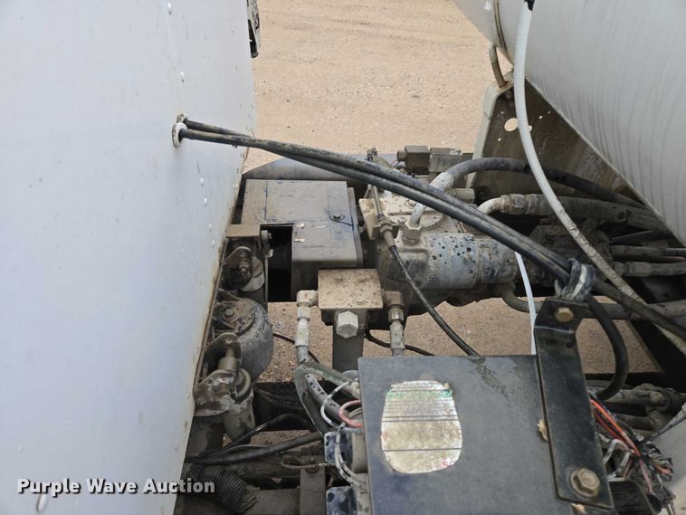 image for item EB1188 2003 Peterbilt 357 ready mix truck