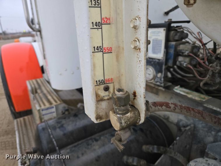 image for item EB1188 2003 Peterbilt 357 ready mix truck