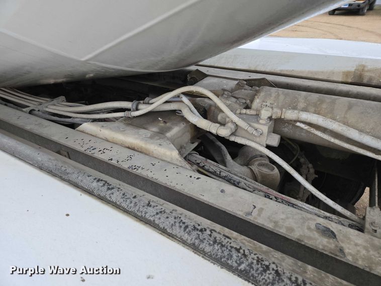 image for item EB1188 2003 Peterbilt 357 ready mix truck