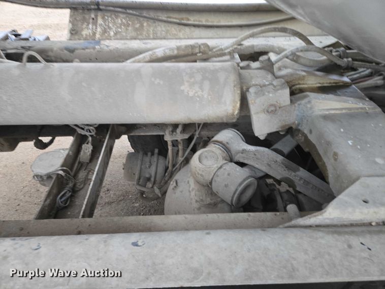 image for item EB1188 2003 Peterbilt 357 ready mix truck