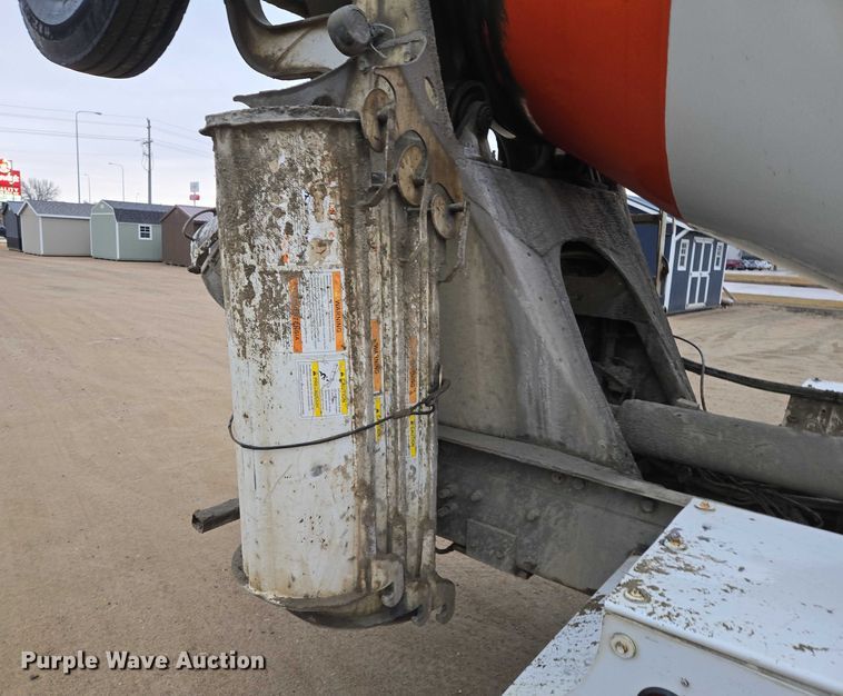 image for item EB1188 2003 Peterbilt 357 ready mix truck