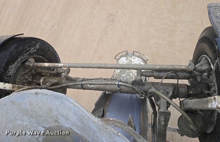 image for item EB1188 2003 Peterbilt 357 ready mix truck